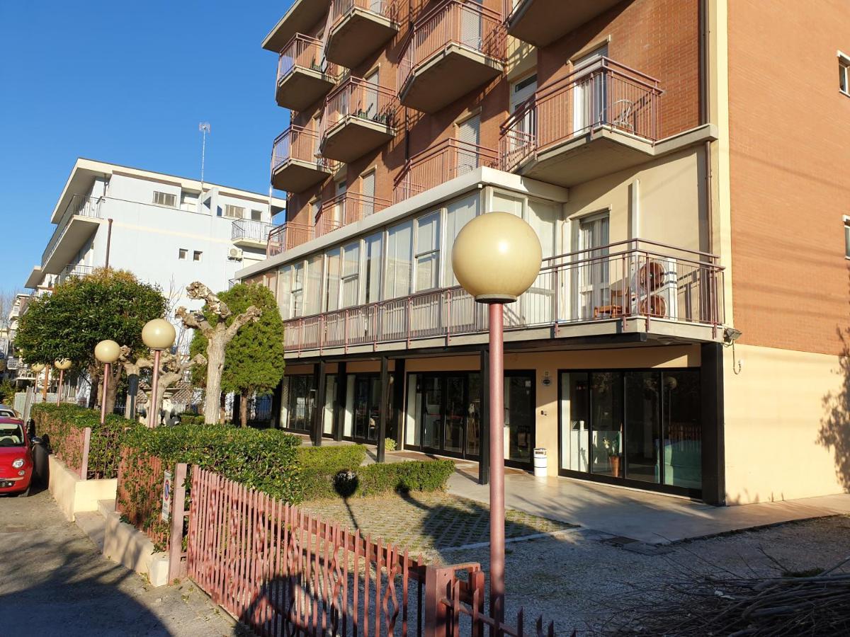Hotel Paradiso Rimini Esterno foto